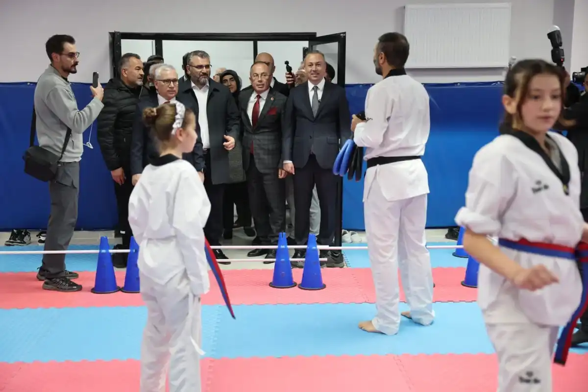 Şeyh Şamil Sağlık, Kültür ve Spor Merkezi Hizmete Açıldı 1 Şeyh Şamil Sağlık, Kültür ve Spor Merkezi Hizmete Açıldı