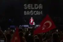 Selda Bağcan, Mersin’de Cumhuriyet Coşkusunu Sahneye Taşıdı