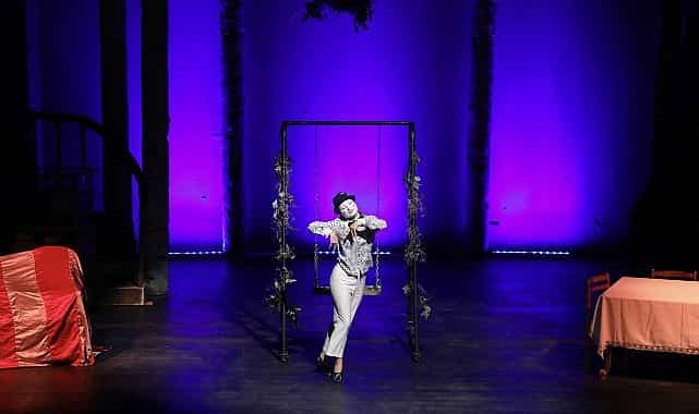 “Ağaçlar Ayakta Ölür” Atatürk Sanat Merkezi’nde Sahnelendi 1 agaclar ayakta olur ataturk sanat merkezinde sahnelendi