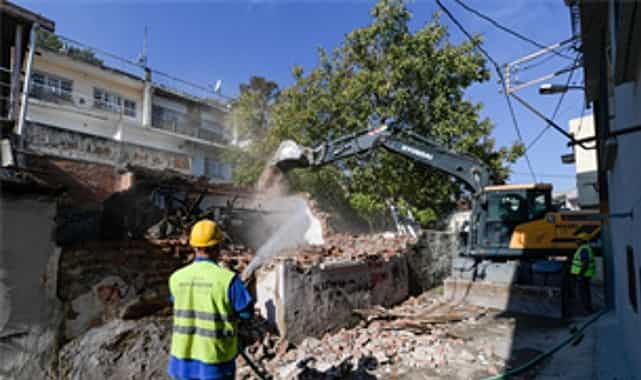 ballikuyu donusum bolgesindeki metruk yapilar yikiliyor