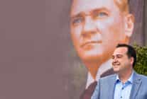 baskan besim dutlulu halkin iradesiyle yukselen cumhuriyetimizi gelecege tasiyoruz