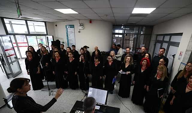 baskan onur yigitten personeli duygulandiran cumhuriyet surprizi