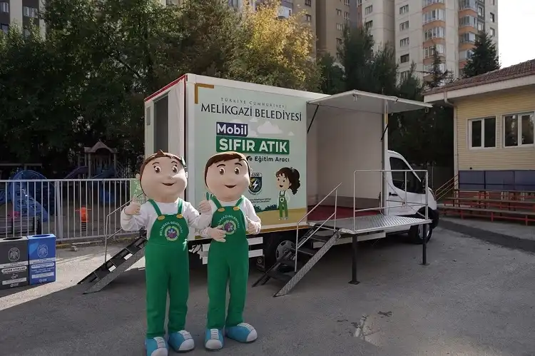Melikgazi Belediyesi’nden Okullara ‘Sıfır Atık’ Eğitimi 1 Melikgazi Belediyesi’nden Okullara ‘Sıfır Atık’ Eğitimi