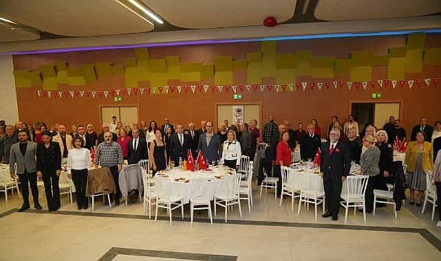 cumhuriyetin 102 yili kapsaminda ayvalik ataturkcu dusunce derneginin ev sahipliginde duzenlenen bulusma