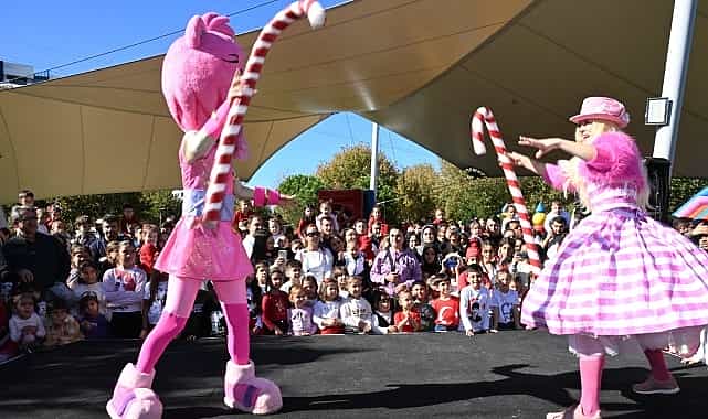 Cumhuriyet’in Çocukları Bayram Coşkusunu Doyasıya Yaşadı 1 cumhuriyetin cocuklari bayram coskusunu doyasiya yasadi