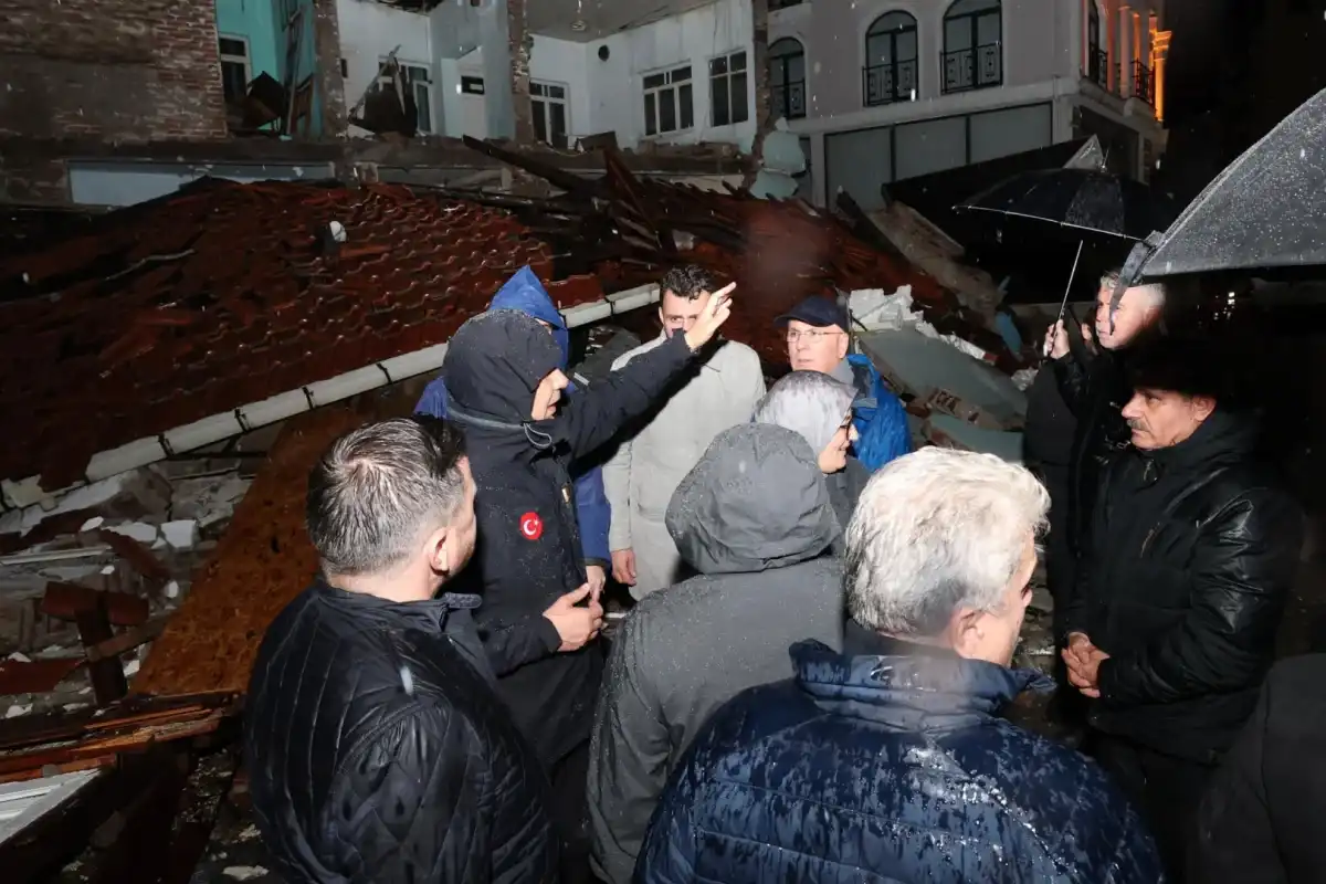 6,1’lik Depremde Bakan Yerlikaya Sahaya İndi 1 6,1’lik Depremde Bakan Yerlikaya Sahaya İndi