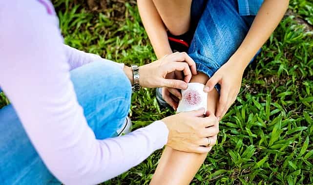 dr evre yilmaz bilimsel olmayan ilk yardim uygulamalari hayati risk tasiyor