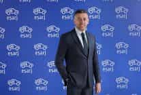 esarj auto ozelligi ile tek adimda kolay ve guvenli sarjlanma yeniligi