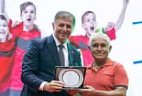 izmir buyuksehir belediye baskani tugaydan izmirli sporculara mesaj destek bizden sampiyonluklar sizden