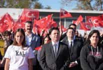 kadikoyde 29 ekim kutlamalari mesale yakma toreni ile basladi