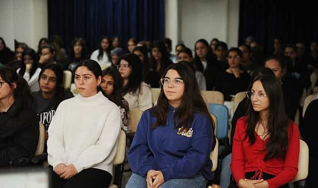 kargemde kiz ogrencilere kadin sagligi egitimi