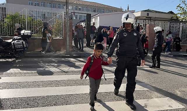 kecioren zabitasindan okul onlerinde guvenli ulasim seferberligi