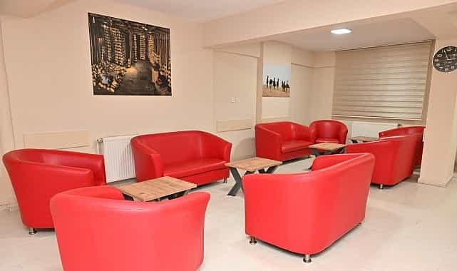 manisa buyuksehirden universiteli kizlara yurt destegi