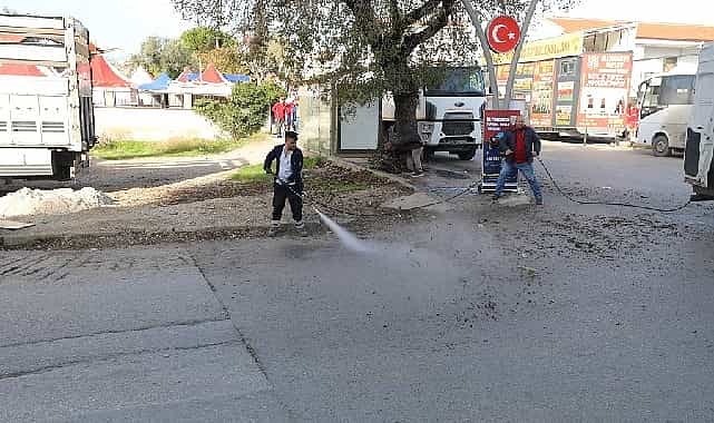 Menderes’te Caddeler Tertemiz 1 mendereste caddeler tertemiz