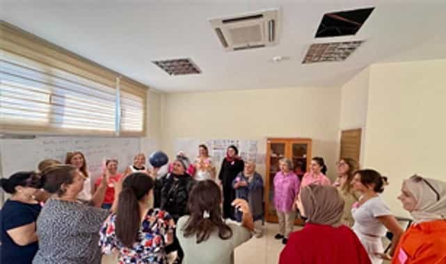 ornekkoy kadin dayanisma merkezinde yabanci dil kurslari basladi