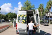 ukome ekipleri servis araclarini inceliyor