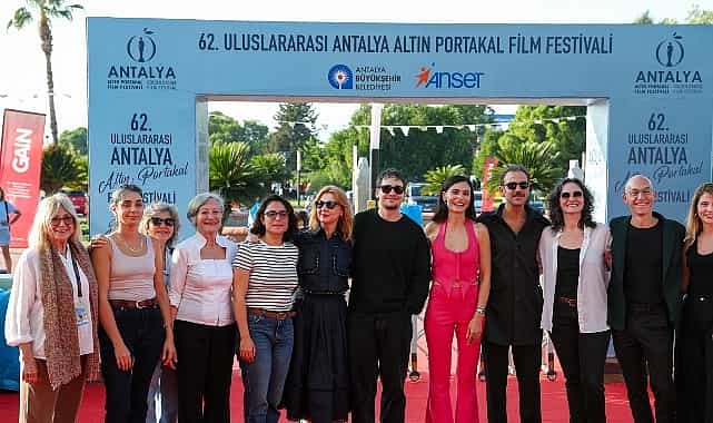 uluslararasi yarisma filmleri seyirciyle bulusuyor