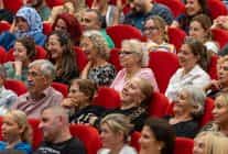 5 yenisehir komedi oyunlari festivali binlerce sanatseveri agirladi