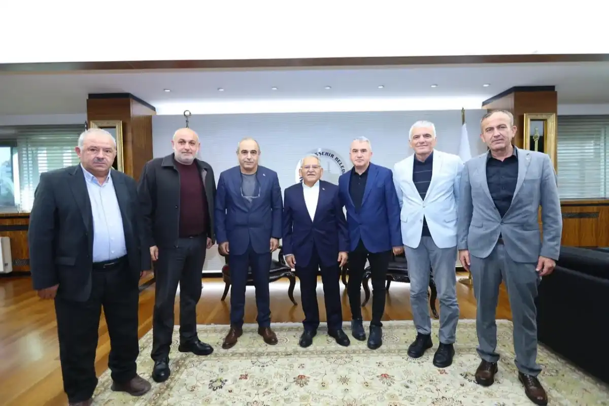 Başkan Büyükkılıç’a Yoğun Ziyaret Trafiği