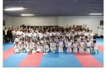 aliaga belediyesi karate kursunda 75 sporcu yeni kusagina kavustu