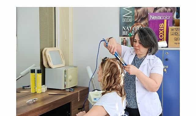 buca belediyesinin kurslari kadinlara kariyer kapilarini aciyor