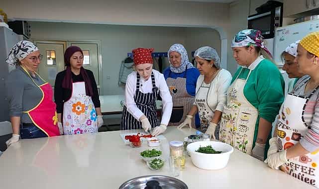 bucali kadinlar evka 1 semt evinde dunya mutfagiyla bulusuyor
