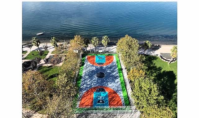 buyuksehirden spor sahalarina yenileme calismasi