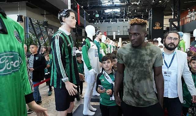 dan agyei kocaeli spor tarihi sempozyumunda