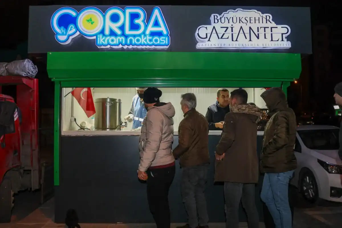 Gaziantep’te 39 noktada kışa özel sıcak çorba ikramı