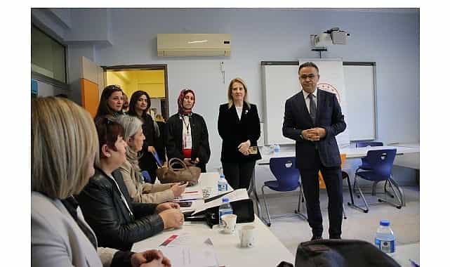 hayat boyu ogrenmede yeni yol haritasi izmirde vizyoner calistay gerceklestirildi