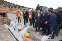 milletvekili ozer ve baskan altay 38 mahallenin su sorununu cozecek projeyi inceledi