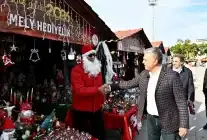 Ümit Uysal Yeni Yıl Çarşısı’nı Gezdi