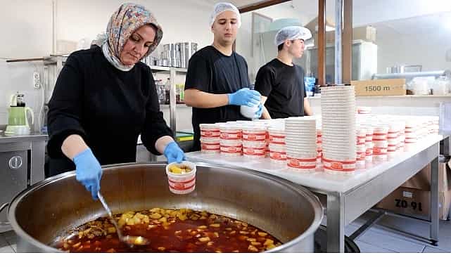 250 vatandasa her gun sicak yemek