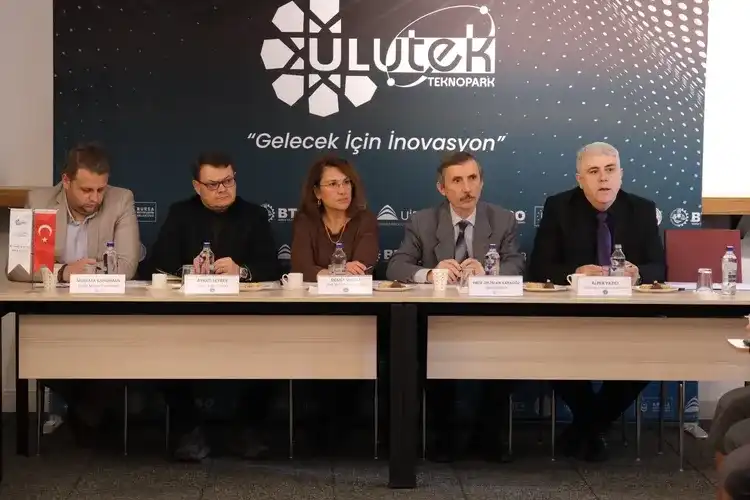 Bursa’da Akıllı Şehirler Masaya Yatırıldı 1 Bursa’da Akıllı Şehirler Masaya Yatırıldı