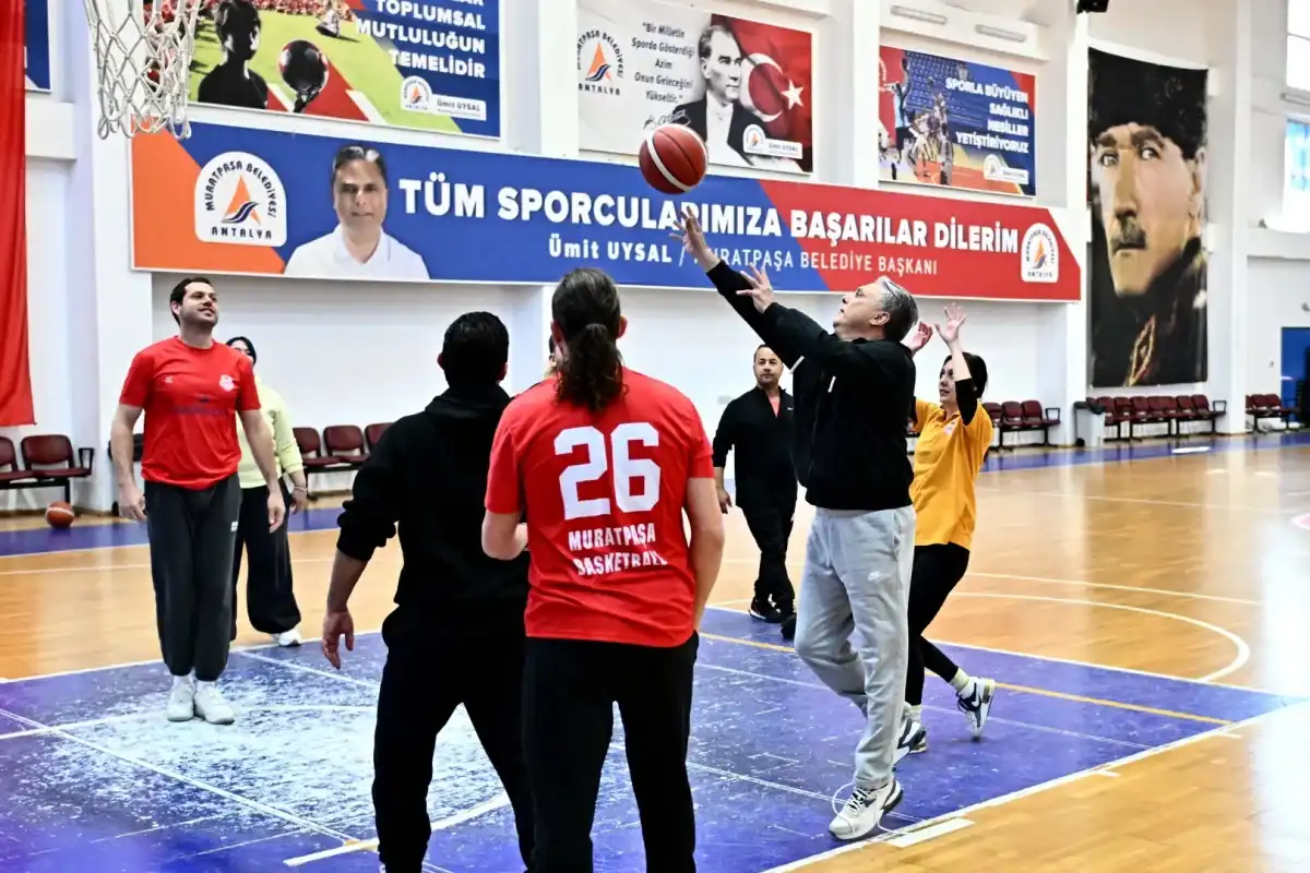 Muratpaşa Belediyesi’nden Amatör Spora Nakdi Destek