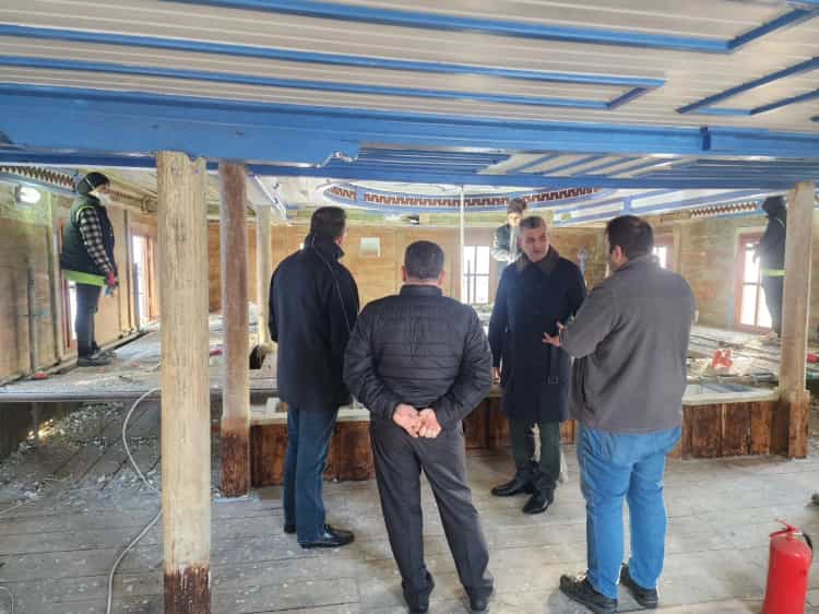 Tarihi Nüzhetiye Camii’nde Restorasyon Devam Ediyor