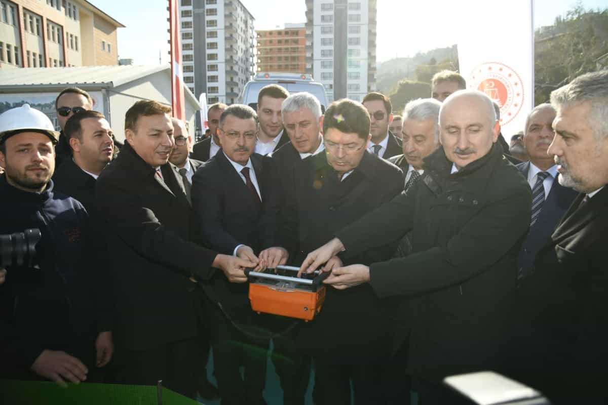 Of’un Yeni Adalet Sarayı Hizmete Hazır