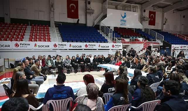 aliaga belediyesi personelinden baskan serkan acara dogum gunu surprizi