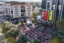 bucada dayanisma ve alisveris bir arada