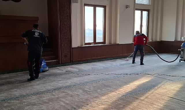 buyuksehirden sekerpinardaki camiye detayli temizlik