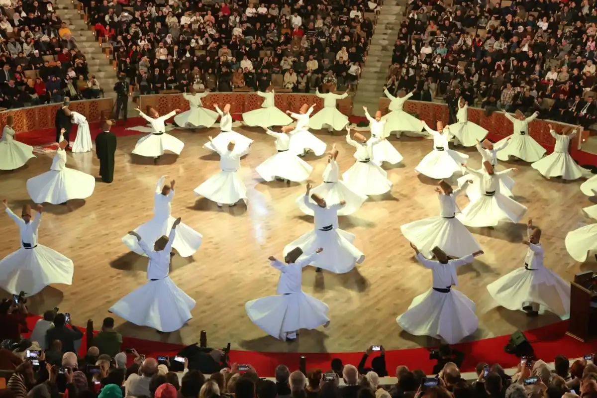 Dünyanın Dört Bir Yanından Mevlana Dostları Konya’da Buluştu