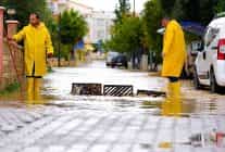 didim belediyesi ekiplerinden yagis sonrasi aninda mudahale