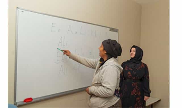 emojilerle konusuyorduk simdi okuma yazma ogreniyoruz