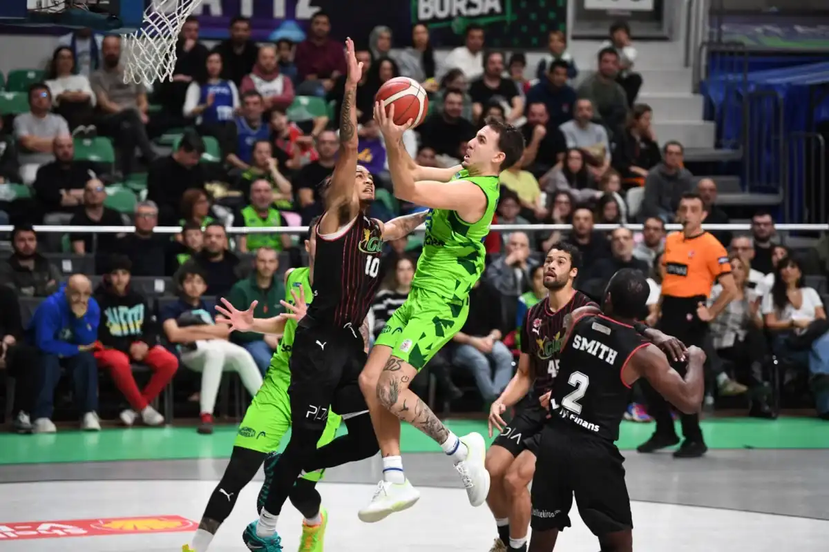 TOFAŞ Evinde Galibiyet Hedefliyor