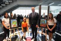 gaziemirli cocuklar toprak temali resimleriyle iklim krizine dikkat cekti