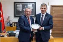 izmir macaristan hattinda kardes kent iliskisinin temelleri atildi