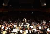 izmir oda orkestrasi latin muzikleriyle dans ettirdi