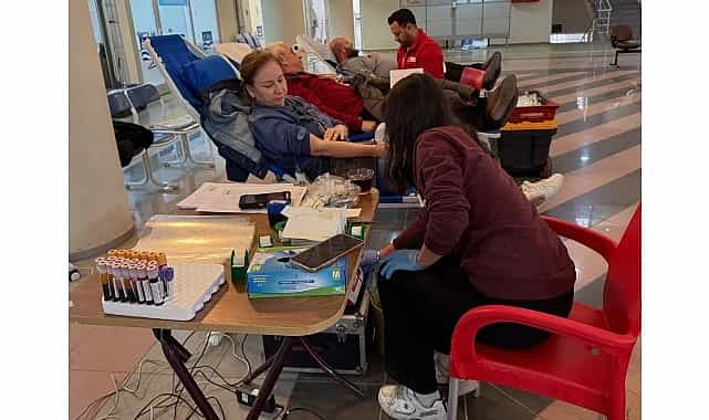 kan stoklarina golcuk belediyesinden guclu destek