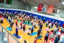 karsiyakada hareketli yil 2025te 18 bin kisi spor yapti