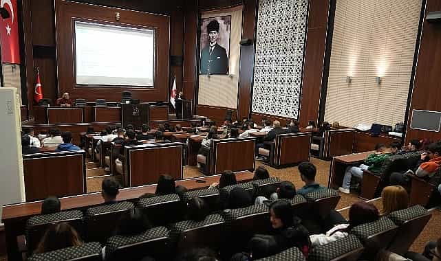 kecioren belediyesinden stajer ogrencilere saglik egitimi